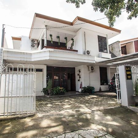 Ferienwohnung RedDoorz near Sanan Malang Exterior foto