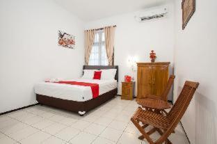 Ferienwohnung RedDoorz near Sanan Malang Zimmer foto